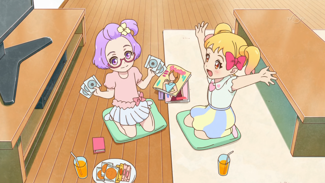 Yay, let's watch Aikatsu DVDs together!